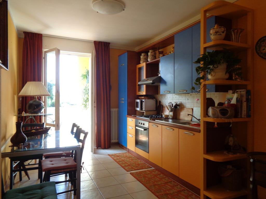 Liz Beth Apartman Lucca Szoba fotó