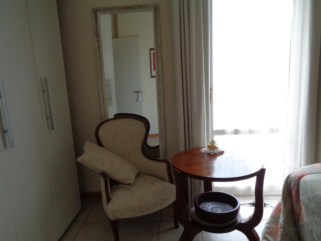 Liz Beth Apartman Lucca Szoba fotó